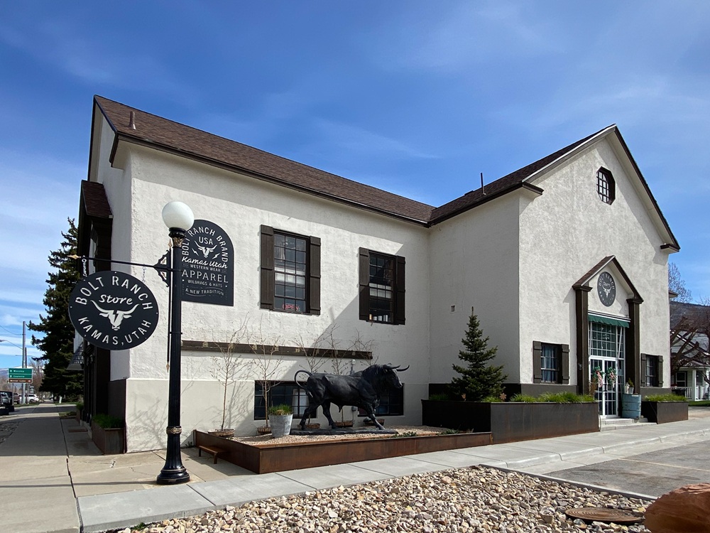 Bolt Ranch Store Outside3